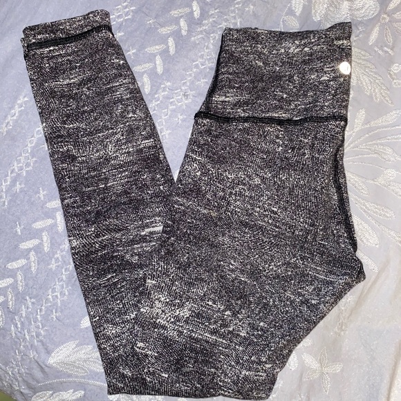 Lululemon Black and White Speckled Leggings - Picture 3 of 4